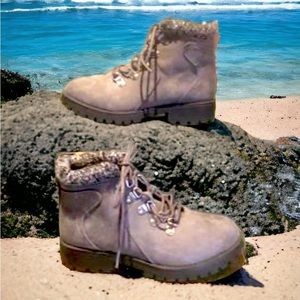 White mountain hiking winter  boots (Cliffs) 5.5 women’s